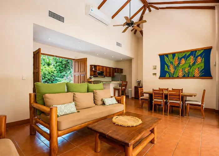 Acacia Villa