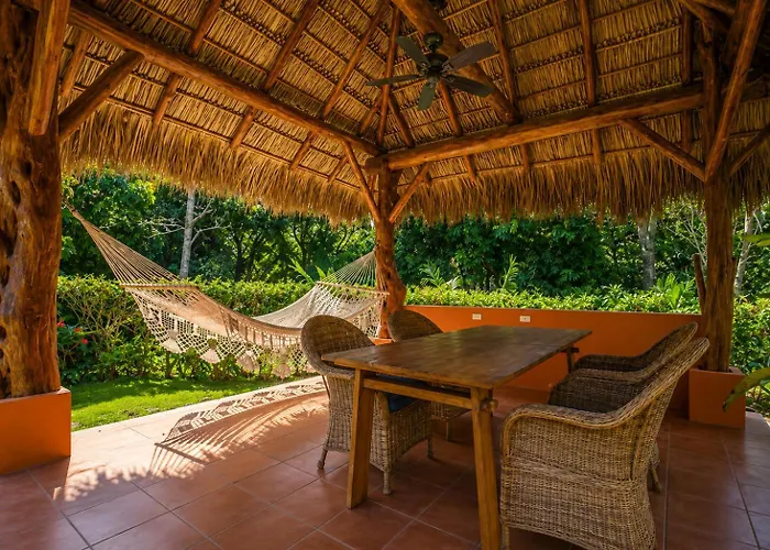 Acacia Villa *